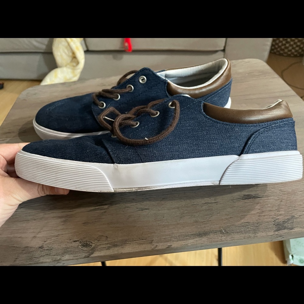 ST JOHNS BAY men’s size 10